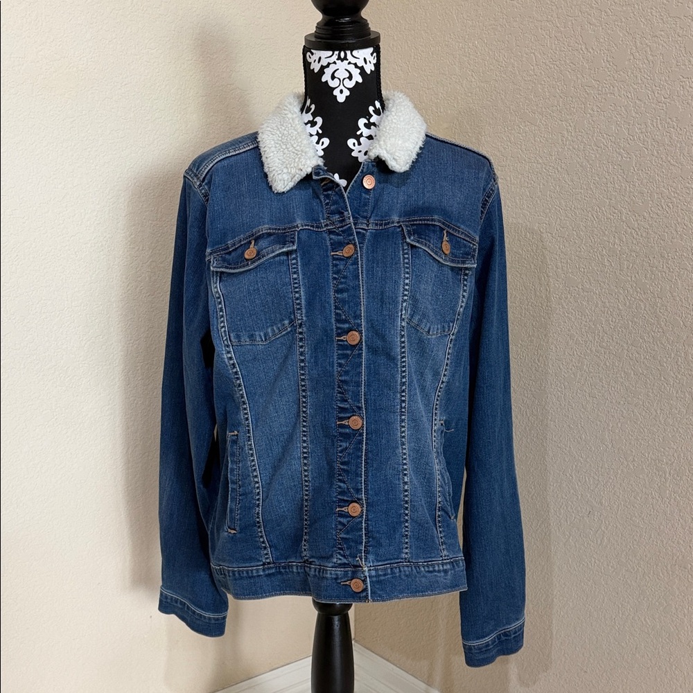 Sonoma Blue Denim Jacket with White Sherpa Collar